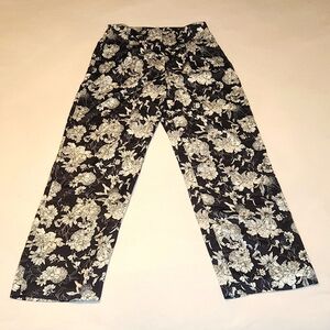 H&M Black flower print pants size 10
